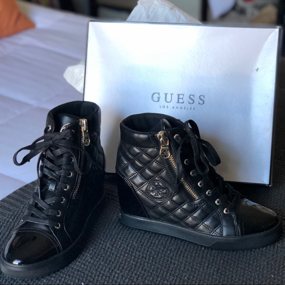 Never worn, Guess LA hidden wedge booties